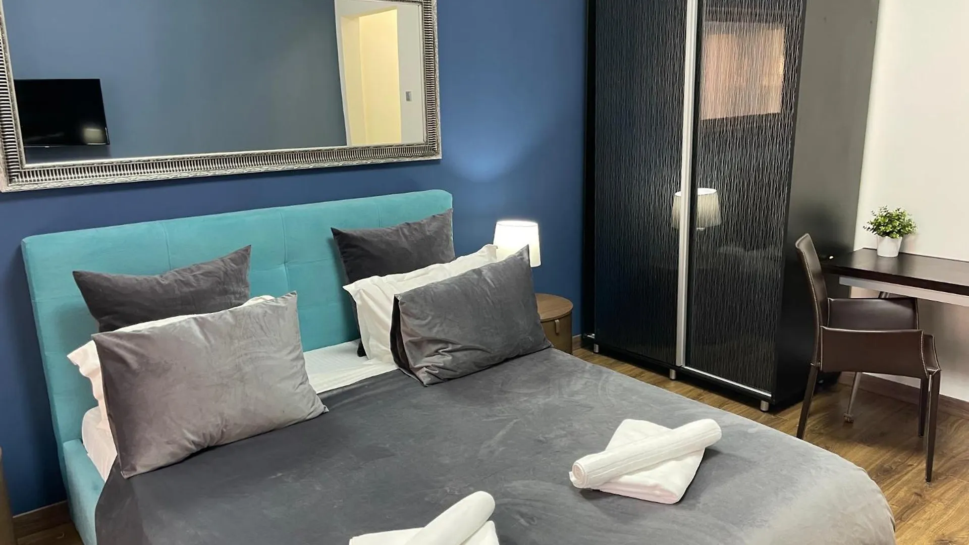 Metropole Apartments Studio City Bucharest